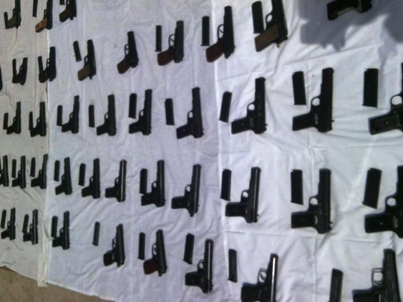 118 pistols handed over to DIAG in Kandahar