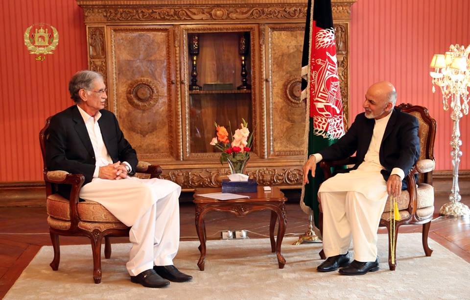 Ghani, Khattak discuss peace process, refugees
