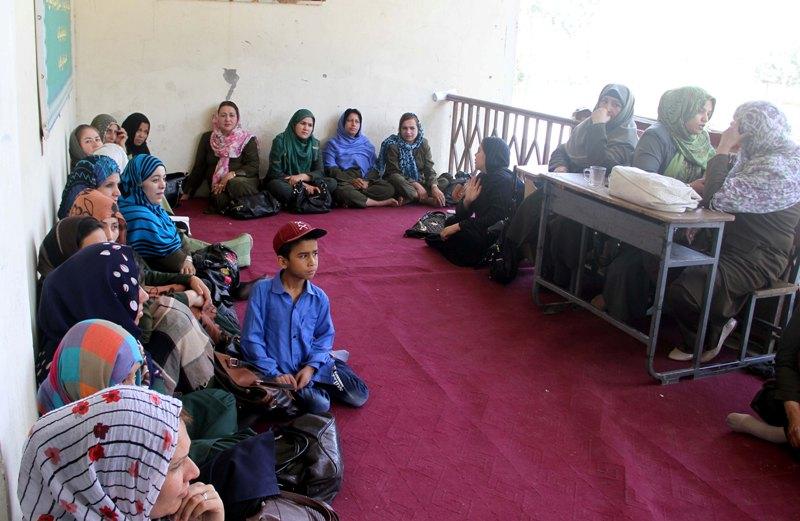 “تصميم عدم پرداخت ماکول به معلمان در روزهاى تعطيل غيرعادلانه است”