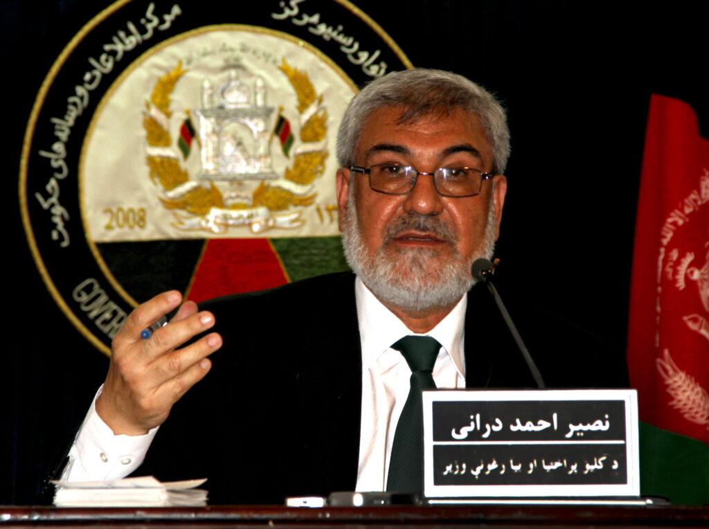 قرارداد ۱۸۸ پروژۀ انکشافی در کابل و ولايات امضا شد