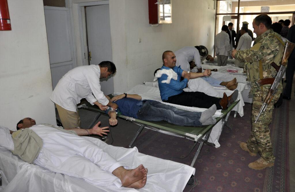Kabul, Herat residents donate blood for blasts’ victims