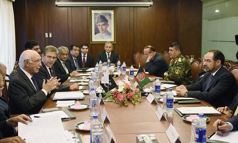Afghan, Pakistani officials discuss security challenges