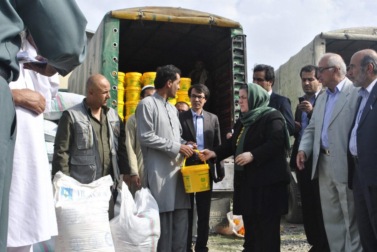 Turkey provides bereaved families food assistance