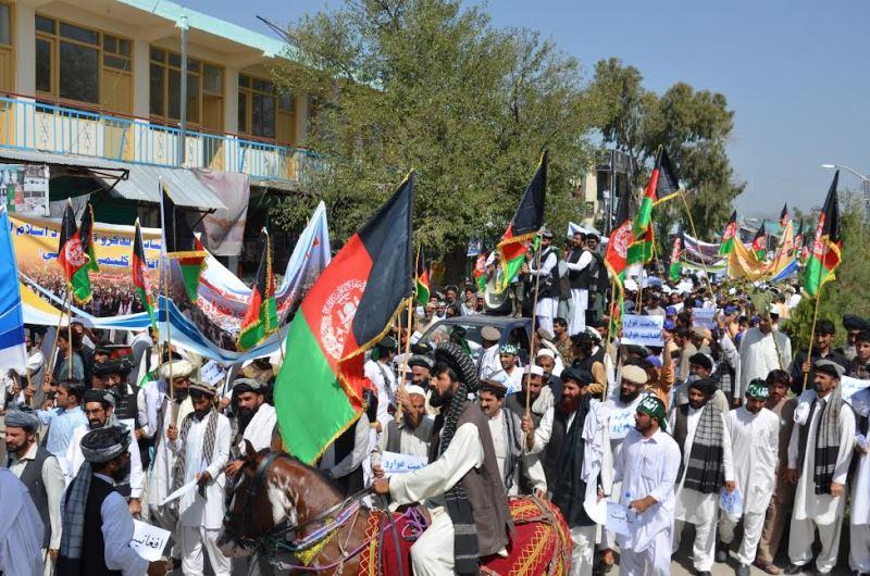 Hundreds rally in Khost against new e-ID cards