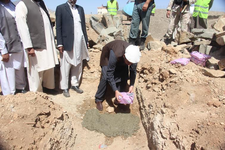 په پکتيکا او پکتيا کې د سړک او يوې ودانۍ د جوړېدو چارې پيل شوې