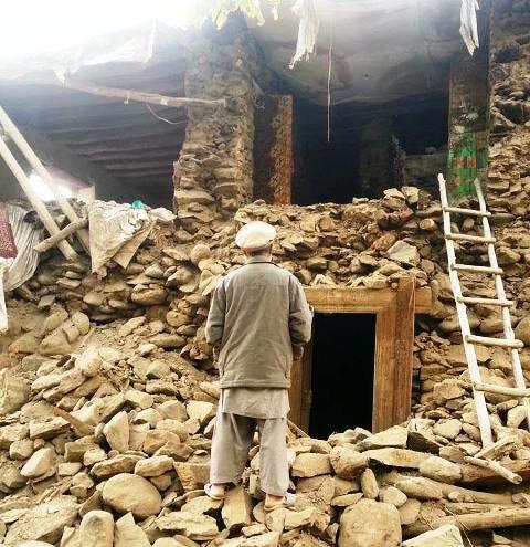 Quake damages 250 Badakhshan houses, blocks highway