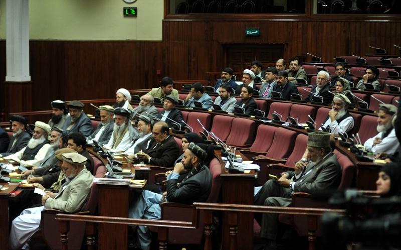 MPs ask Ghani to clearly speak about Pakistan meddling