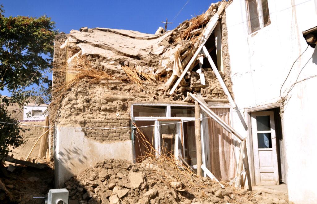 10 dead in Kunar as quake rocks eastern zone