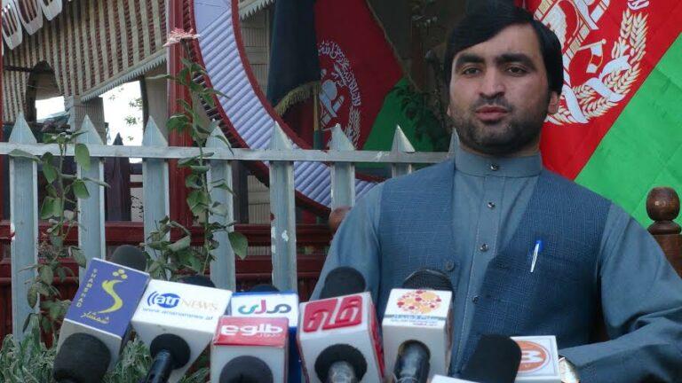 چارواکي: هلمند کې ځينې مافيايي کړۍ د حکومت د کمزوري کولو په هڅه کې دي