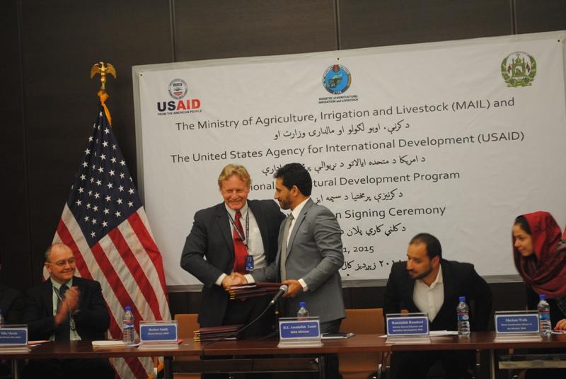 امريکا سه صد ميليون دالر در بخش زراعت و مالدارى کمک می‌کند