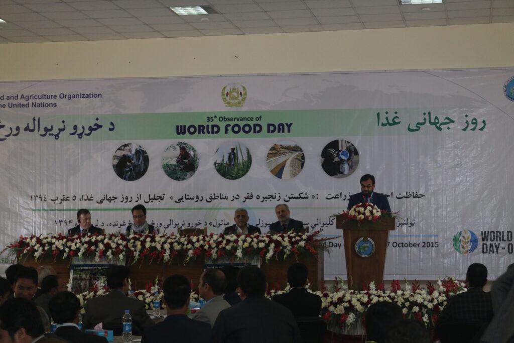 ٢،٥ ميليون افغان به کمک هاى عاجل غذايى نياز دارند