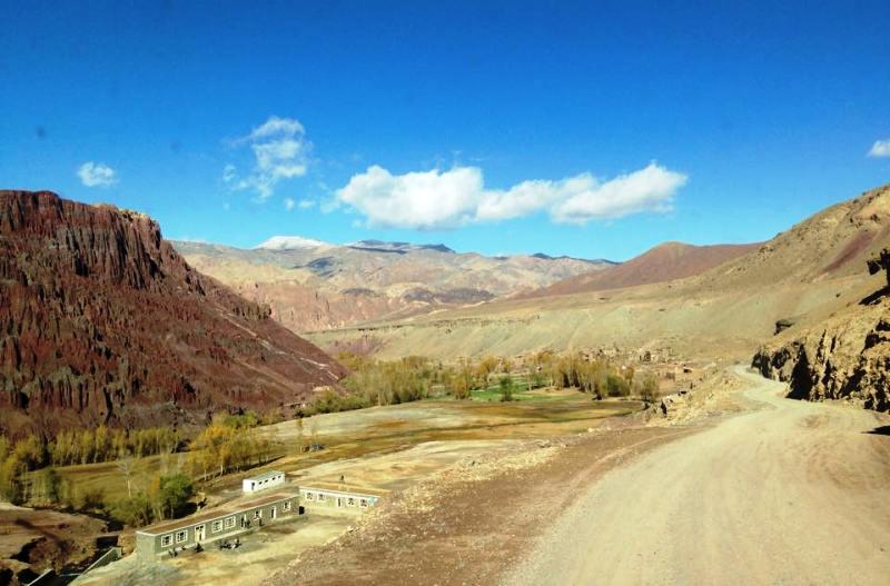 Parwan-Bamyan highway closed amid fierce clash
