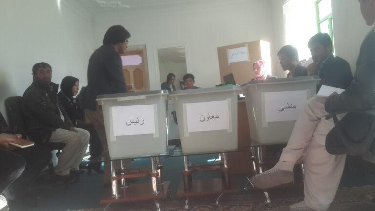 تحريم انتخابات شوراى ولايتى دايکندى اثر منفى ميگذارد
