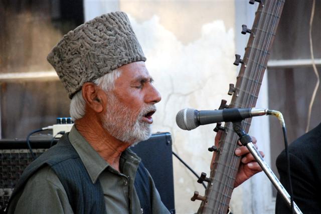 هنرمند مشهور کشور استاد بيلتون درگذشت