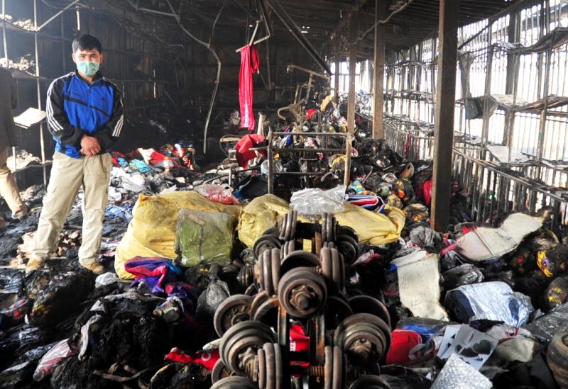 370 shops, godowns gutted in Kabul market fire