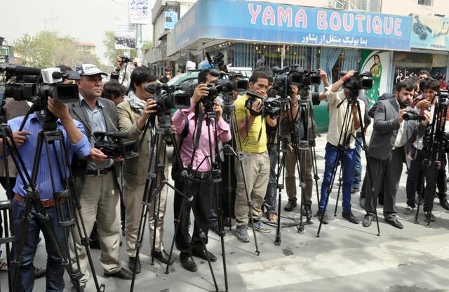 Journalists face info classification, financial crisis