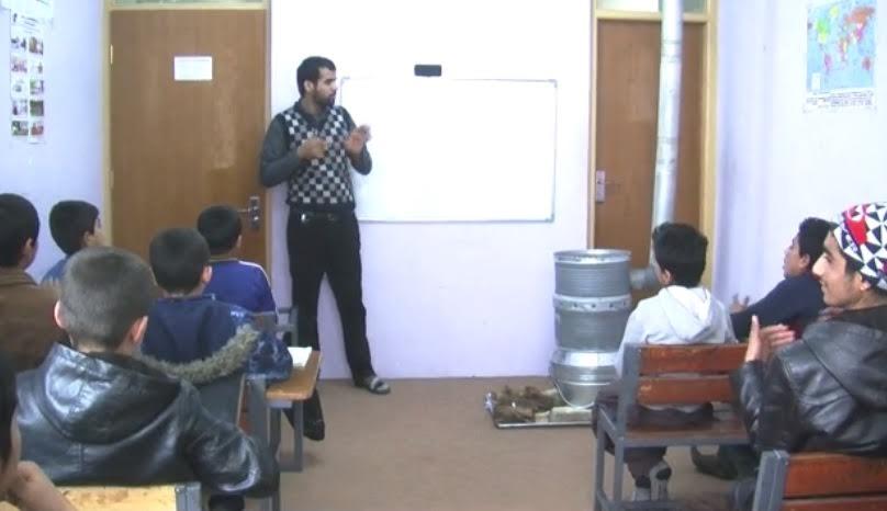 په مزار کې لسګونه معلولين له حرفوي زده کړو فارغ شول