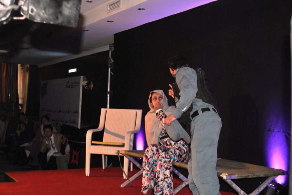 “وضعيت زنان در محابس رقت بار است”