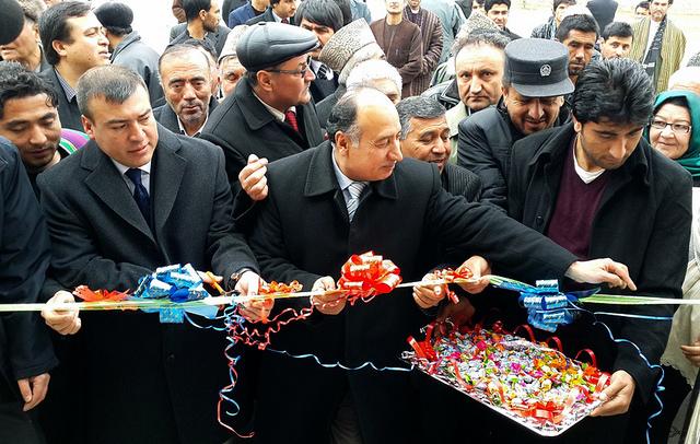 Officials inaugurate hostel in Faryab