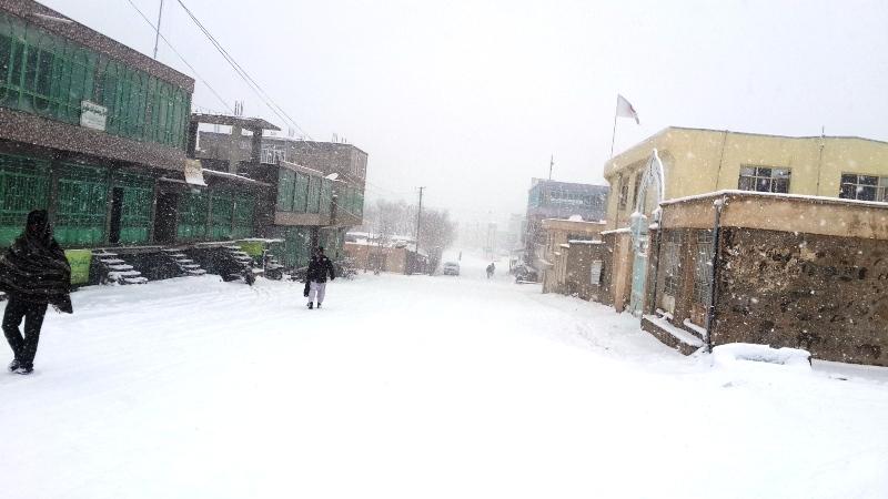 Roads blocked as snowfall, rain lash 8 districts in Ghor