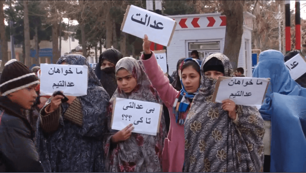 “پولیس یک فرد بی‌گناه را به اتهام یک مسئله امنیتی بازداشت کرده است”