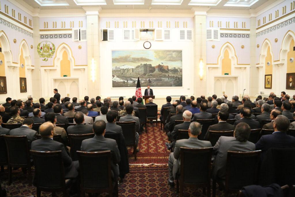 ولسمشر غني د ولایتونو د ملي امنیت ریاستونو له ريیسانو او مسوولینو سره وکتل