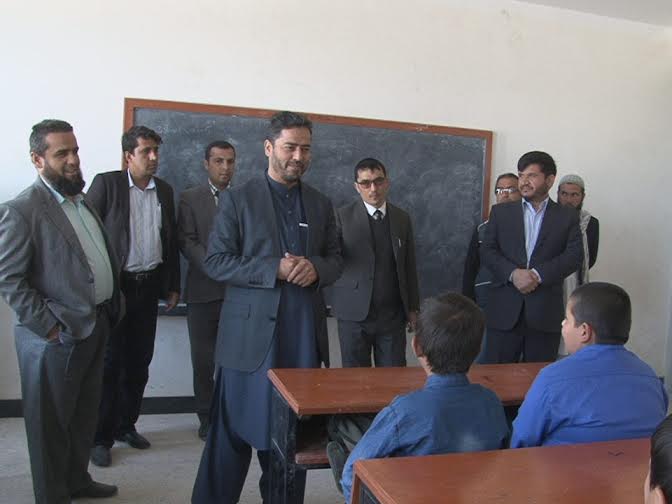 د تخار په ځینو ښوونځیو کې د خیالي زده کوونکو موندلو ته کمېسیون ټاکل شوی