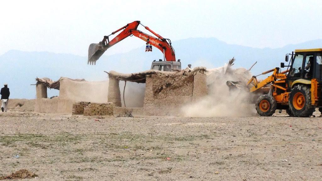 په لغمان کې سلګونه جريبه غصب شوې ځمکه را وګرځول شوه