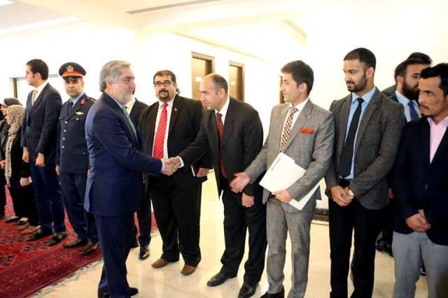 Abdullah pledges to address Afghan students’ problems