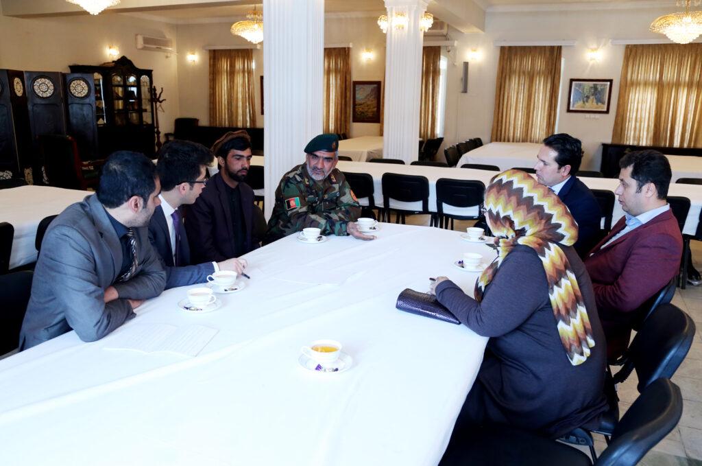 رييس جمهور غنى با خانوادۀ خاکسار ده هزار دالر کمک کرد