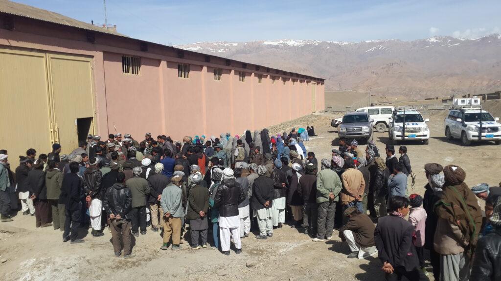 ادارۀ يونيسف به ١٧٠٠ خانواده در باميان کمک نمود