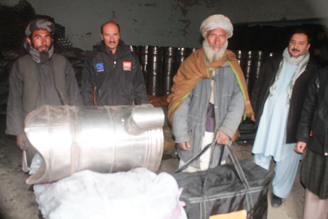 Displaced families delivered aid in Sar-i-Pul