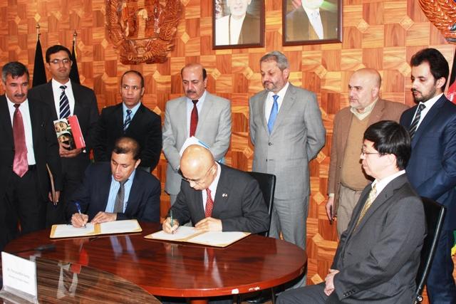 جاپان افغانستان را در بخش واکسين ١٥،٦ میلیون دالر کمک می‌کند