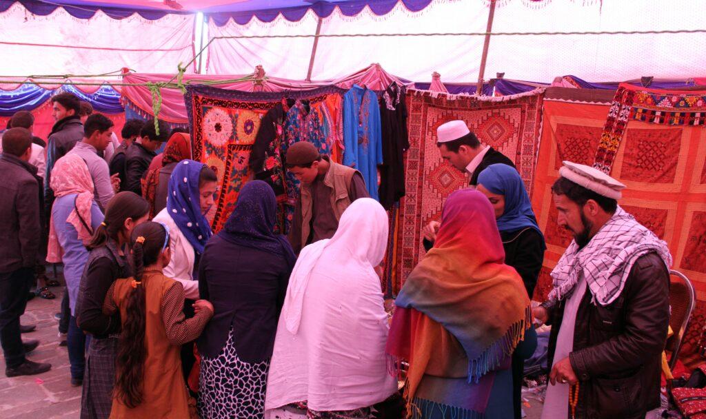 Handicraft exhibition gets underway in Kabul