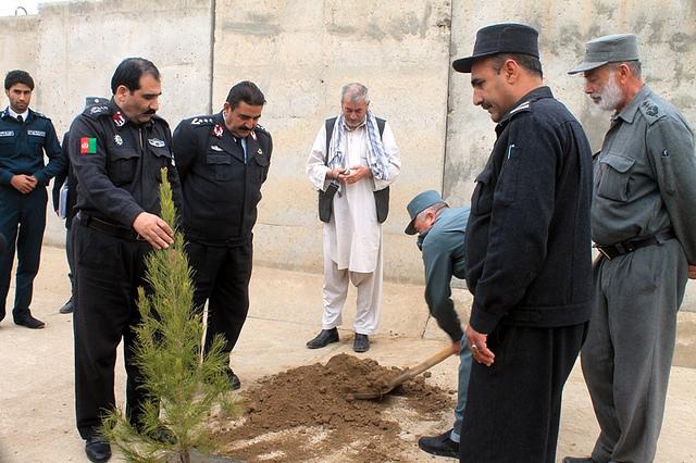 Tree planting campaign by police