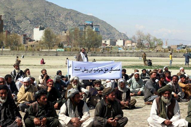 “حکومت هیچ توجهی به حل مشکل ما نکرده است”