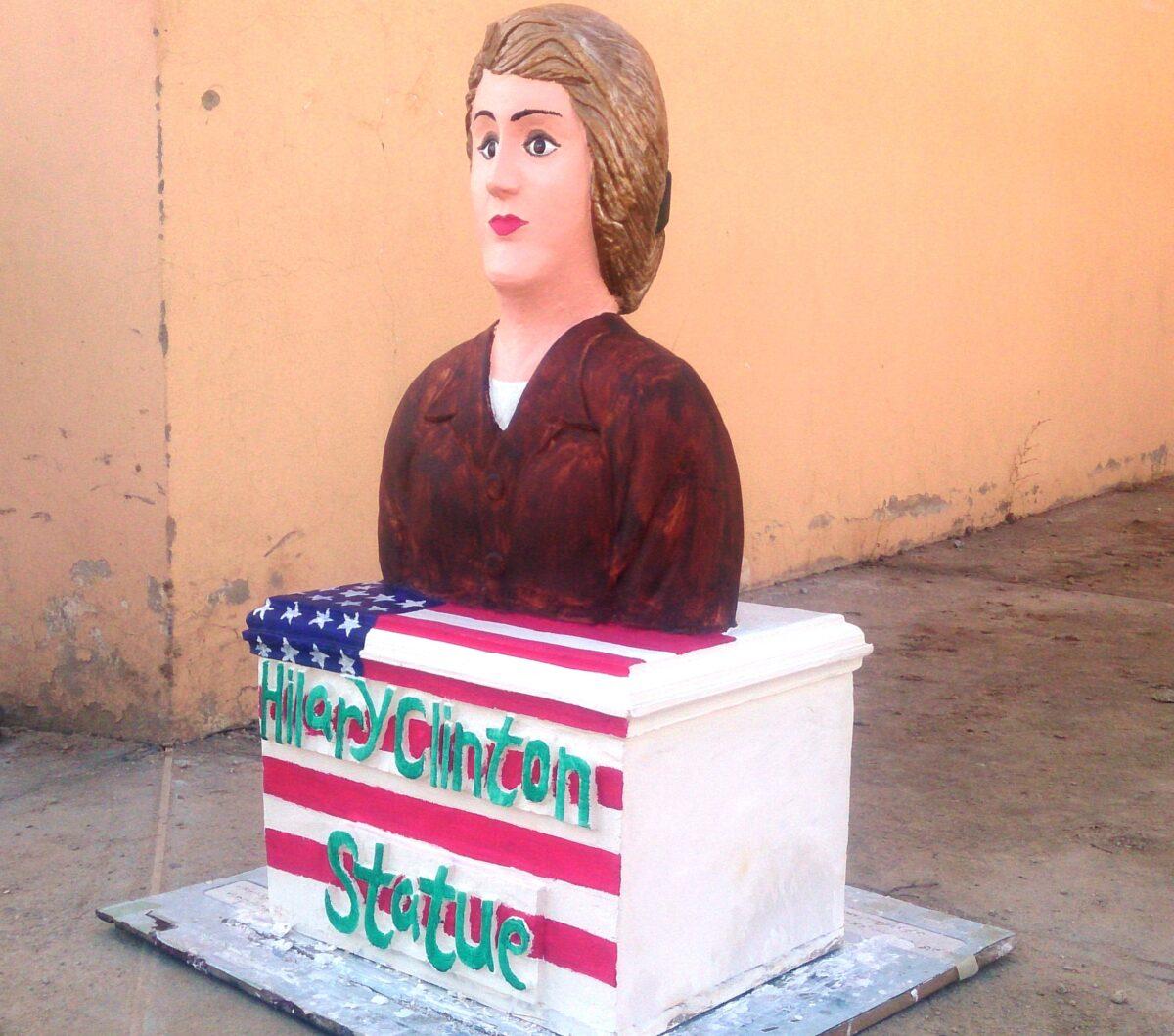 Afghan prisoner makes sculptural portrait of Clinton