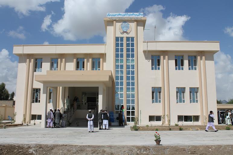 د عامې روغتيا وزير کندهار کې د کتلوي معافيت EPI حوزوي دفتر پرانيست