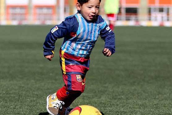 5-year-old Messi fan from Jaghori comes to Quetta