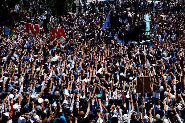 Mammoth protest ends as Ghani offers talks on power project