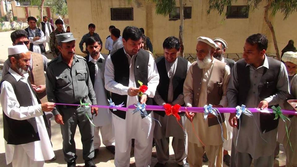 د لغمان  روغتيايي او پوهنيز مرکزونه له نوري فايبر سره نښلول کيږي