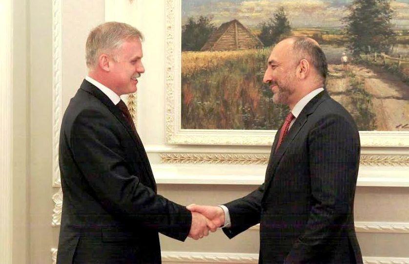 Atmar wants Belarus to train, equip Afghan security forces