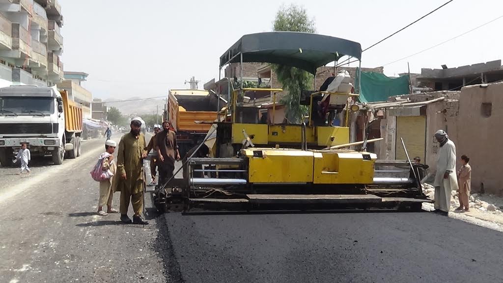 Taliban torch road construction vehicles in Logar