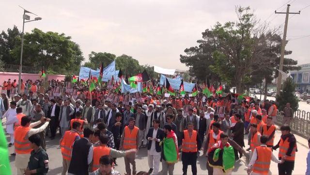 Balkh protestors ask acting governor to step down