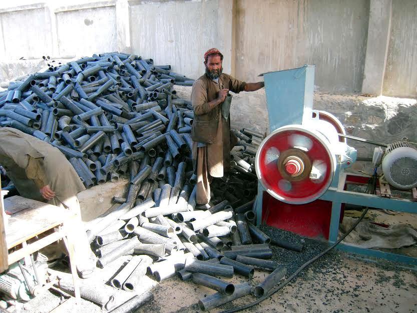 “اگر مشکل برق حل نشود سرمايه هاى خود را انتقال ميدهيم”