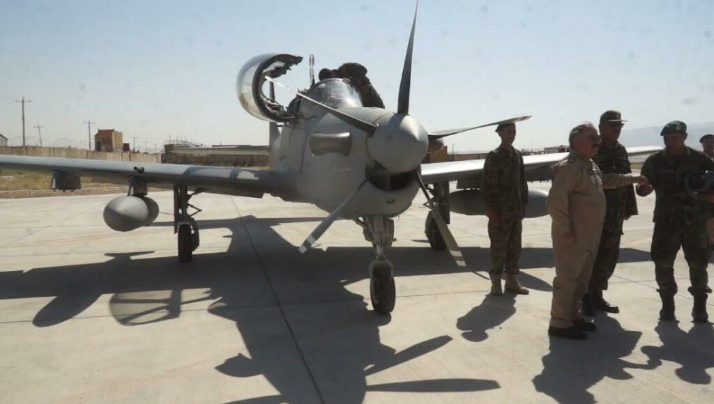 شاهین قول اردو ته څلور A29 جنګي الوتکې وسپارل شوې