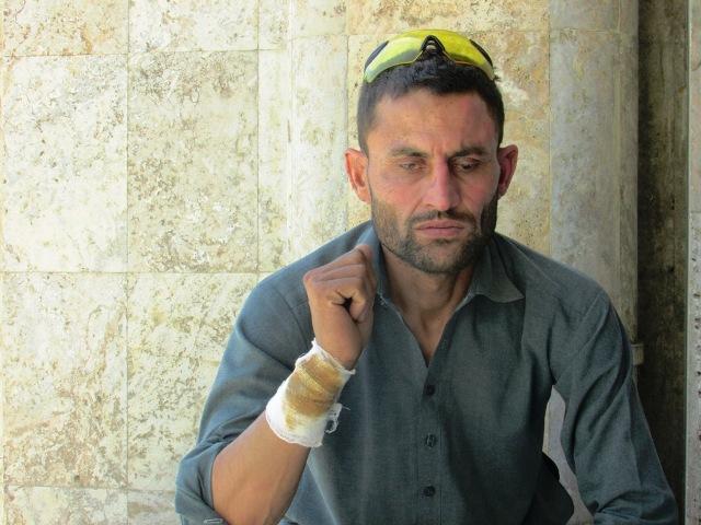 Blinded in war, poor soldier seeks help for treatment