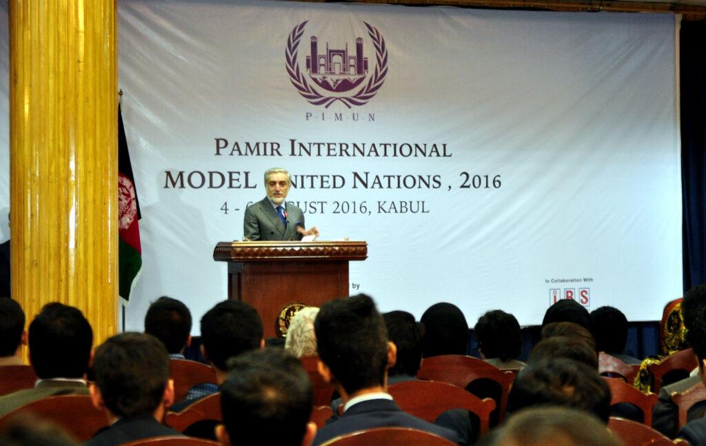 رئیس اجرایی حکومت: جوانان فرصت های زیادی دارند تا با چالش ها مقابله کنند