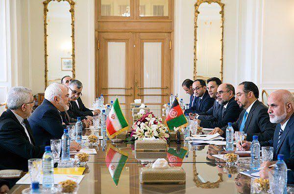 وزیران خارجه افغانستان و ایران دیدار کردند