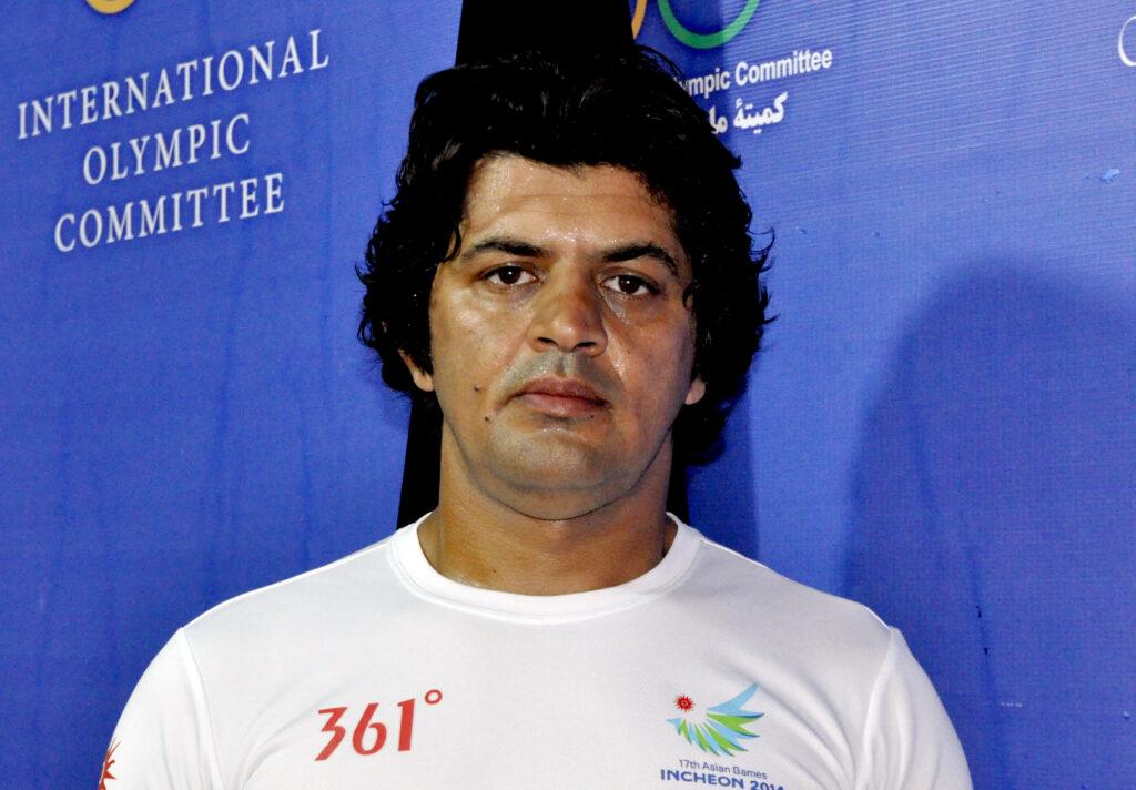 تنها نماینده افغانستان در پارا المپیک، عازم برازیل شد